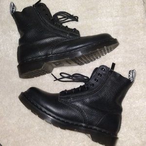 Dr. Martens 8-Eye Pascal Zip Boots